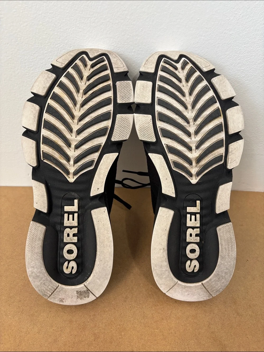 Sorel Kinetic Rush Ripstop Black Women’s Sneakers Size 8.5